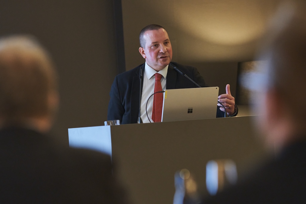 speaker thomas friedli globales produktionsmanagement nectanet lounge