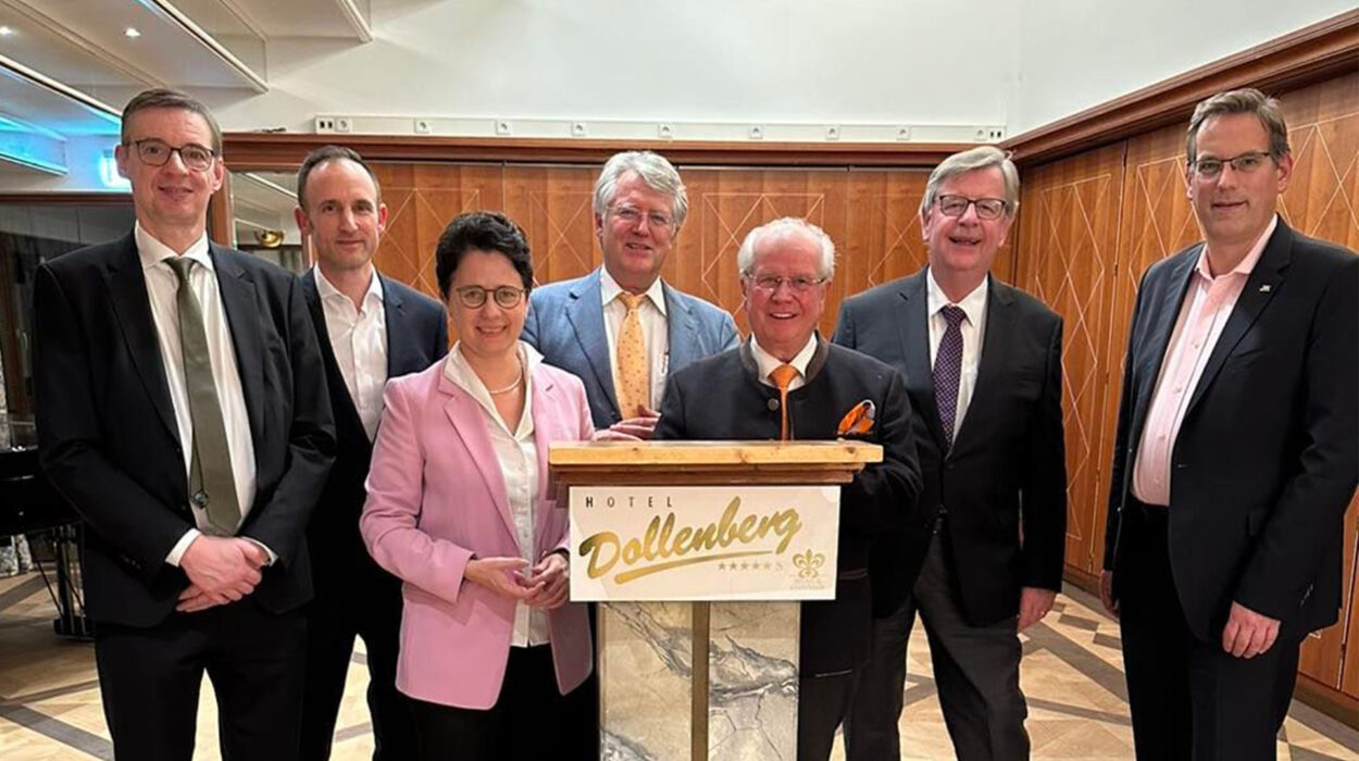 besucher dialog dollenberg